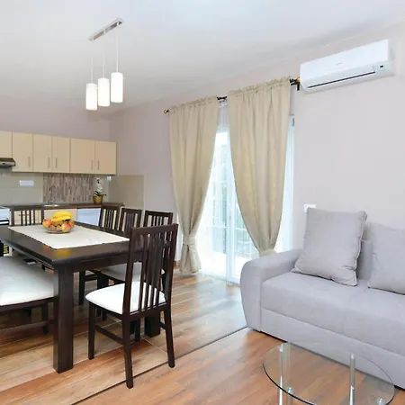 Apartment Awesome In With Kitchen