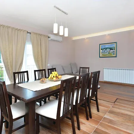 Apartment Awesome In With Kitchen Srinjine